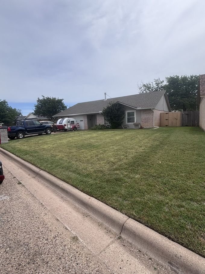 Front Yard after mow & edge, Abilene, TX