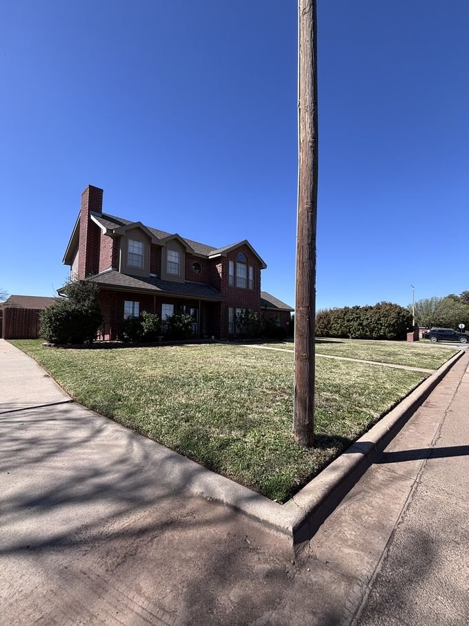 Front Yard after mow & edge, Abilene, TX