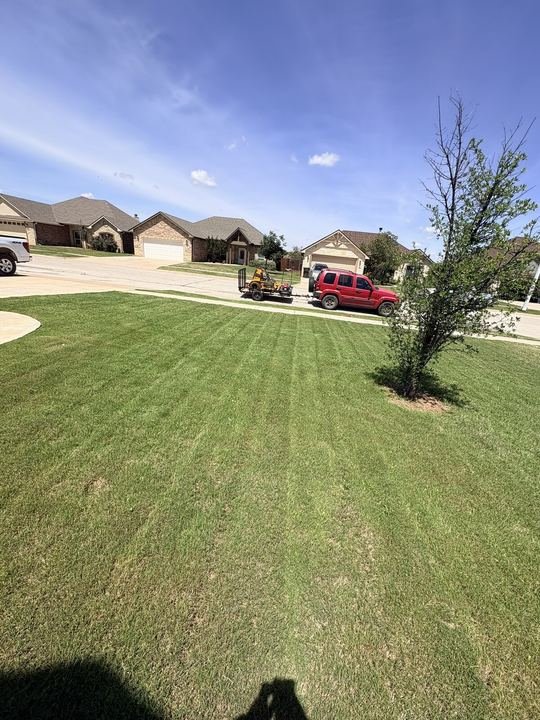 Stripe Pattern, mow detail lawn service in Abilene, TX
