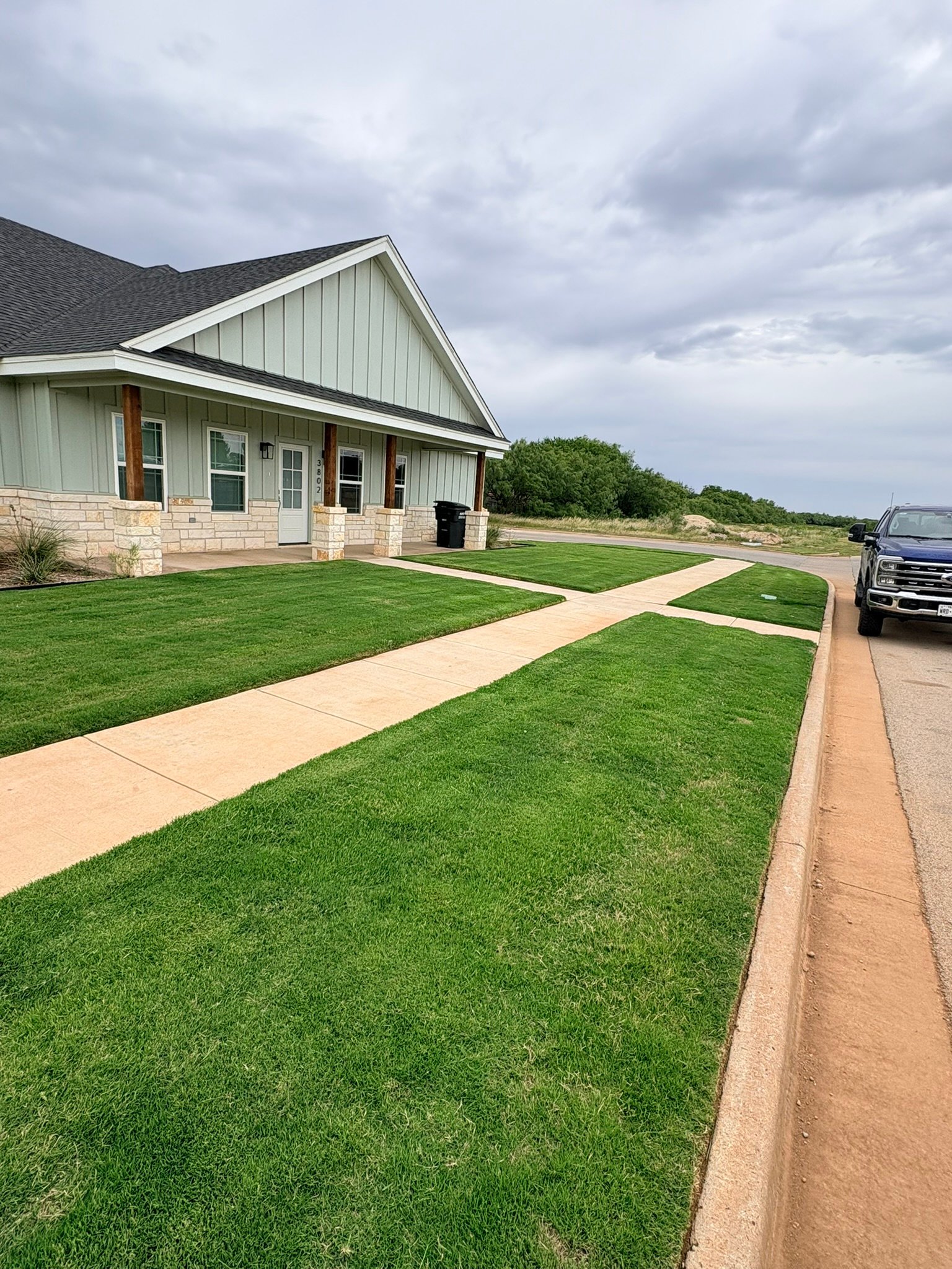 Modern farmhouse lawn mowing – Abilene TX
